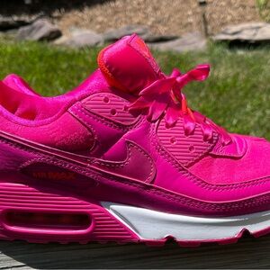 Nike Air Max 90 Valentines Day - Size 10 - never worn, no box